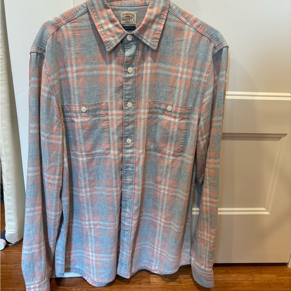 Faherty Chambray Workshirt, Coral Bay Plaid, Medium, Like New